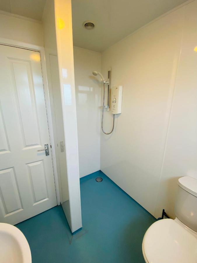 Lighthouse View, One Min From Harbour & Beach Apartment Scarborough Bagian luar foto