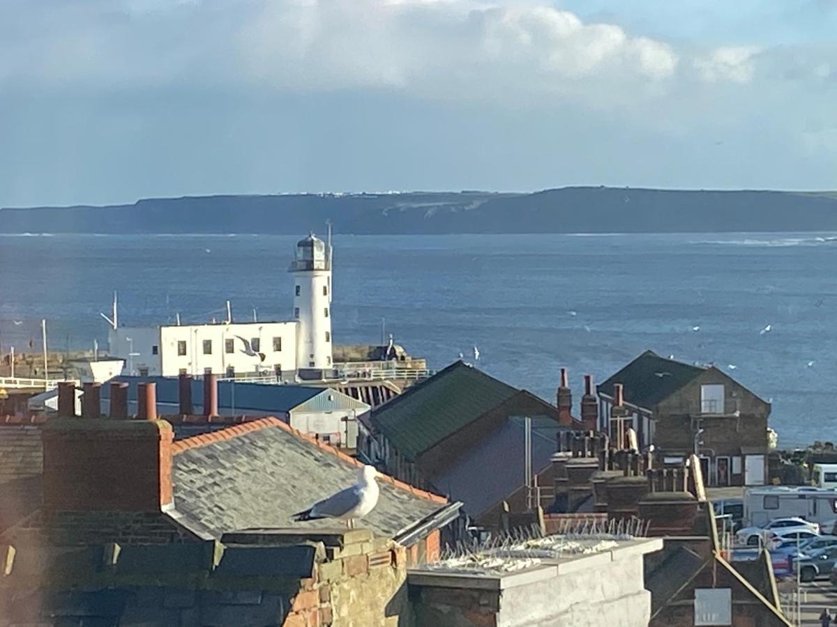 Lighthouse View, One Min From Harbour & Beach Apartment Scarborough Bagian luar foto