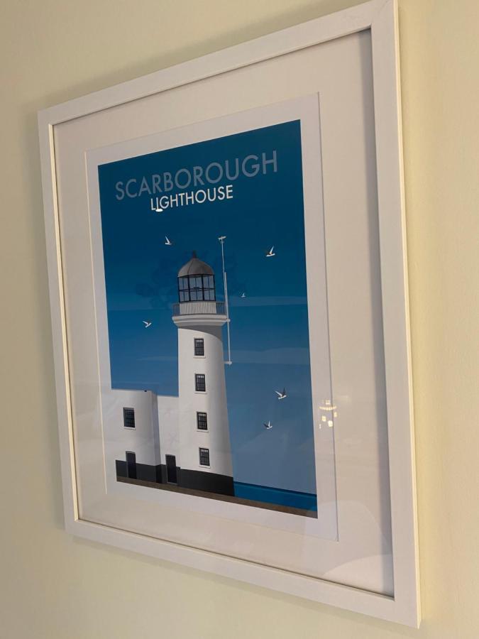 Lighthouse View, One Min From Harbour & Beach Apartment Scarborough Bagian luar foto