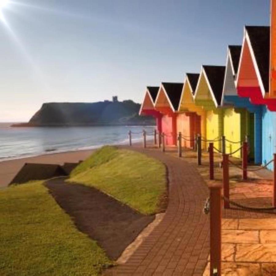 Lighthouse View, One Min From Harbour & Beach Apartment Scarborough Bagian luar foto